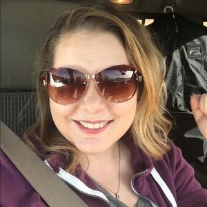 Meet your Posher, Rebecca